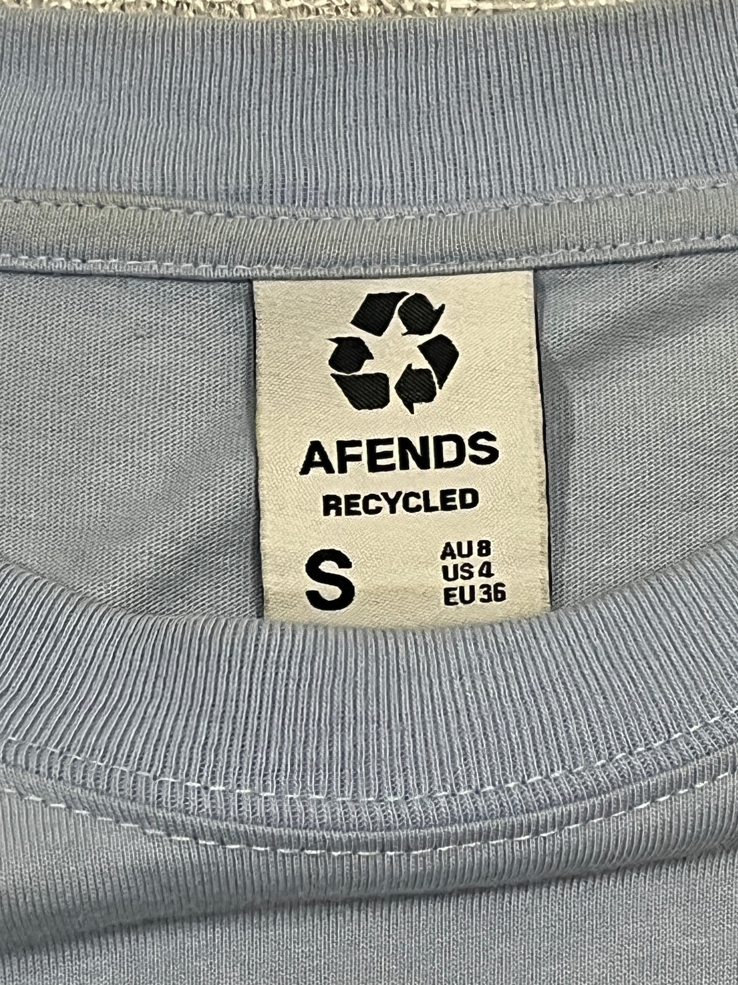 Afends women’s oversized tee size small
