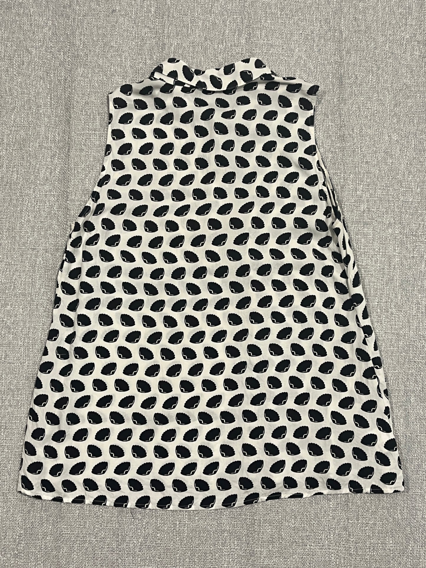 Country Road Women’s Black and White Button Up Blouse