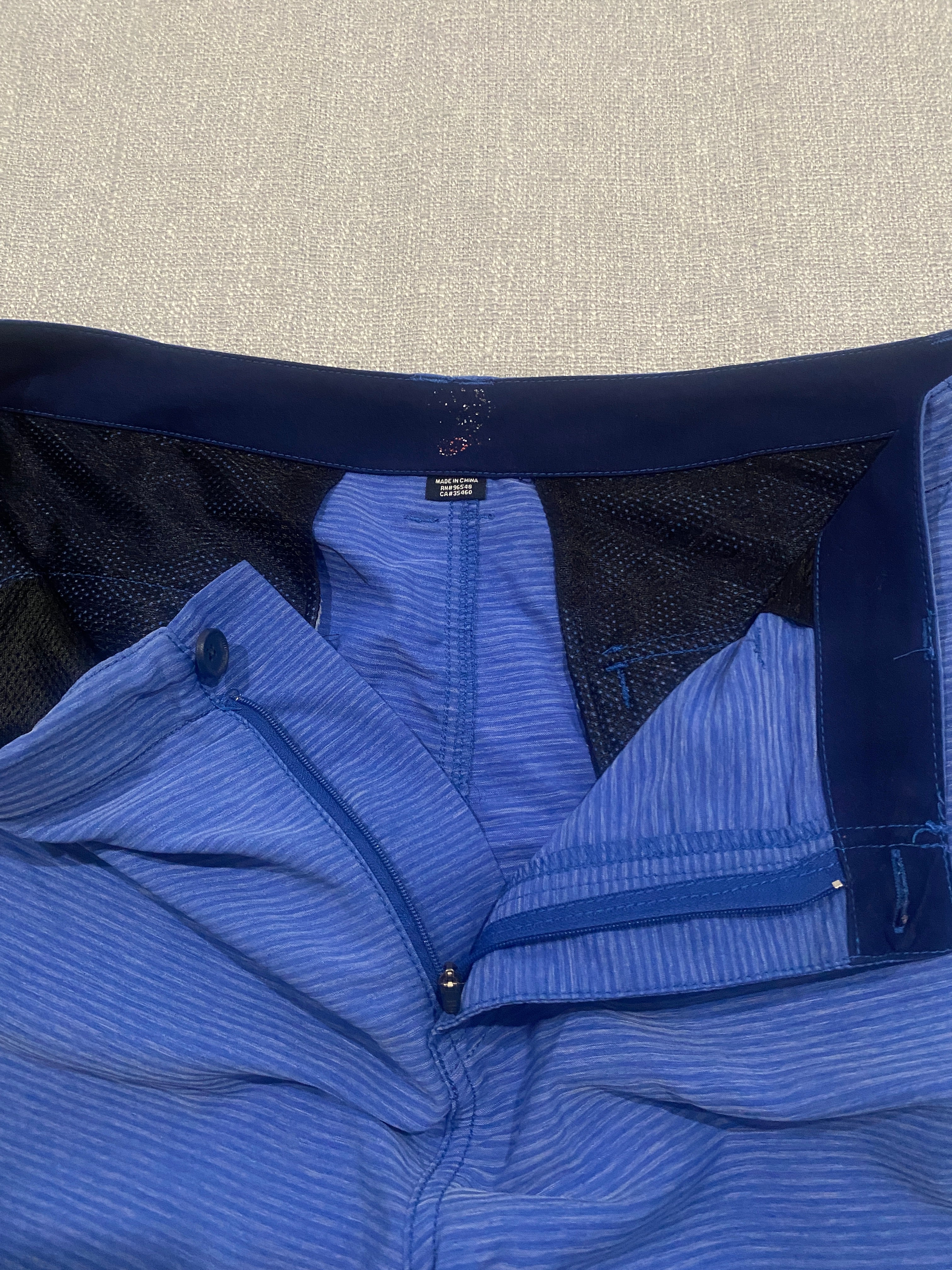 Oakley Blue Performance Hybrid Shorts Men's Size 34