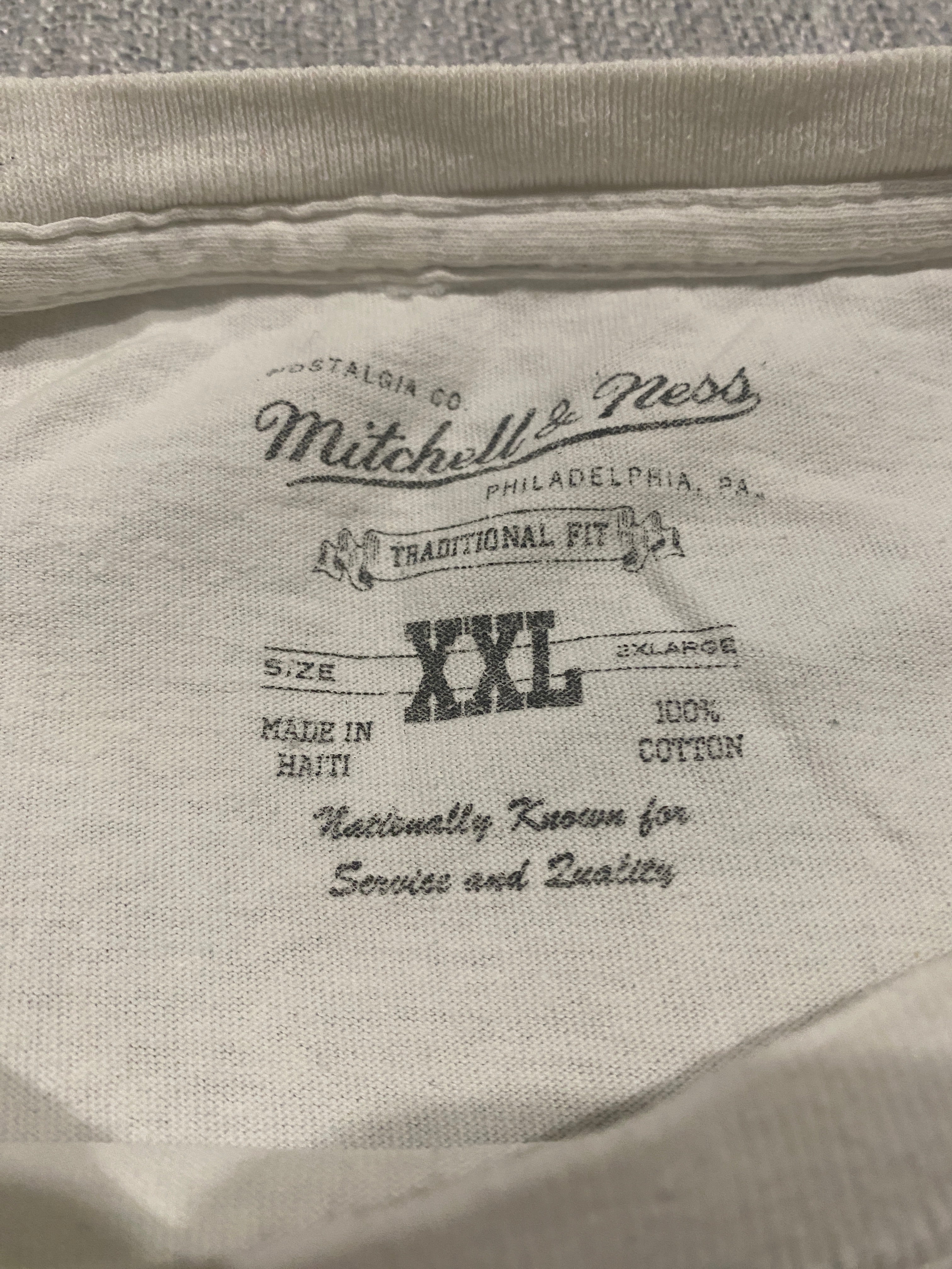 Mitchell & Ness Chicago Bulls 6x Champions T-Shirt