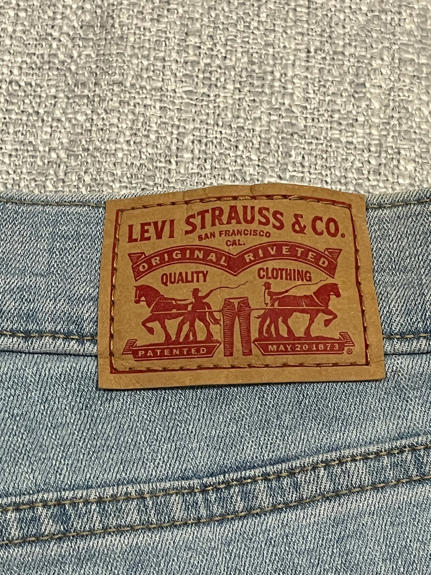 Levi’s women’s size 20 skinny light wash jeans