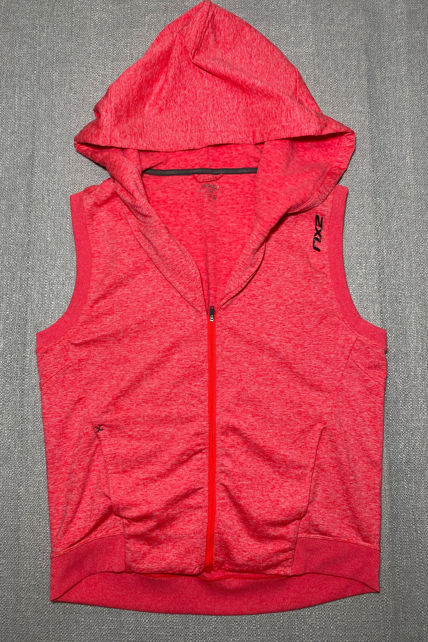 2XU Sleeveless Hoodie Womens Small Red Zip Training Vest Activewear