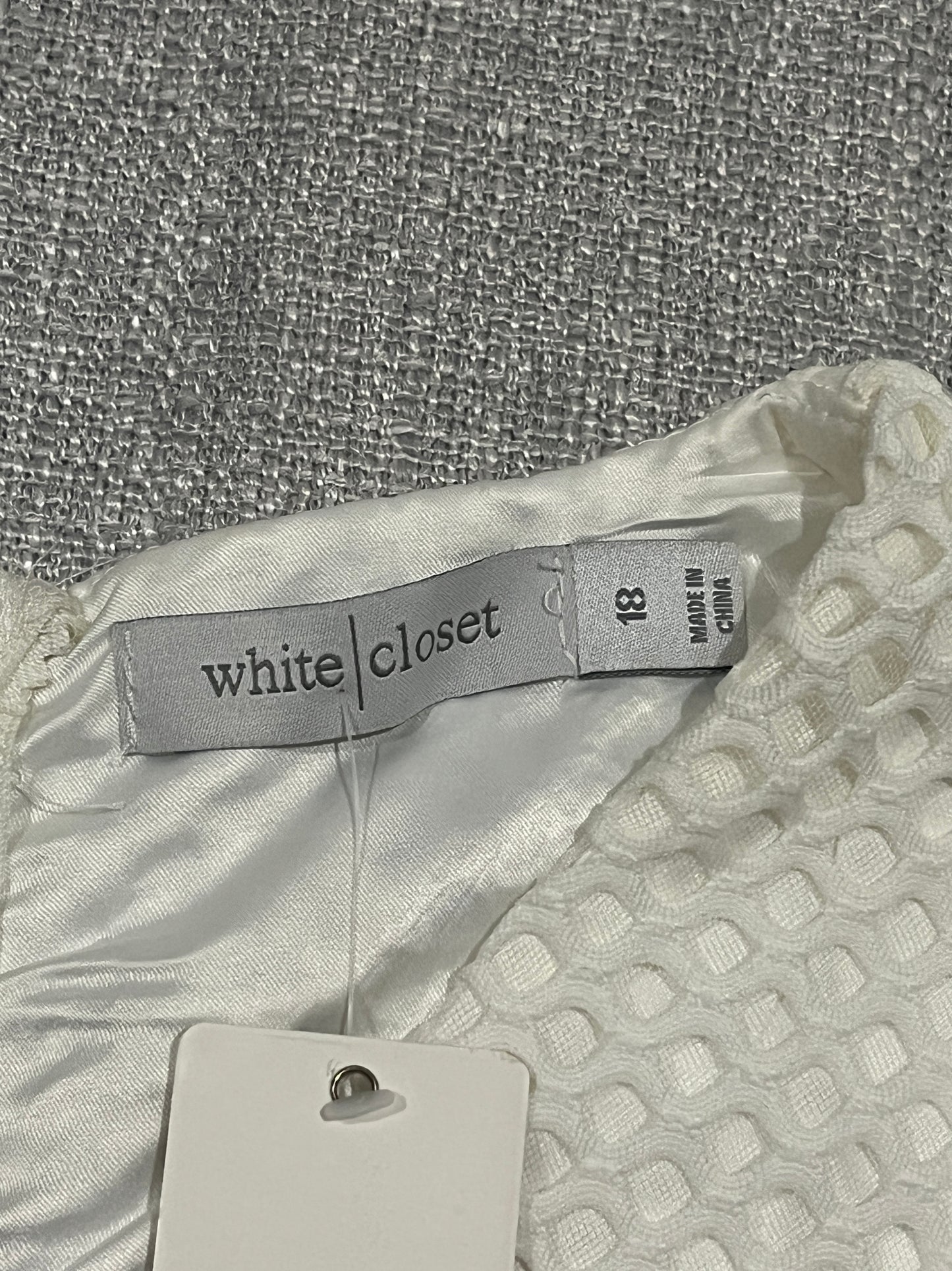 White Closet Sleeveless textured white mesh dress size 18