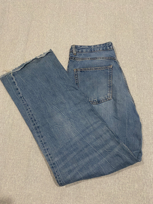 Zara women’s size 10 denim jeans straight ripped hem