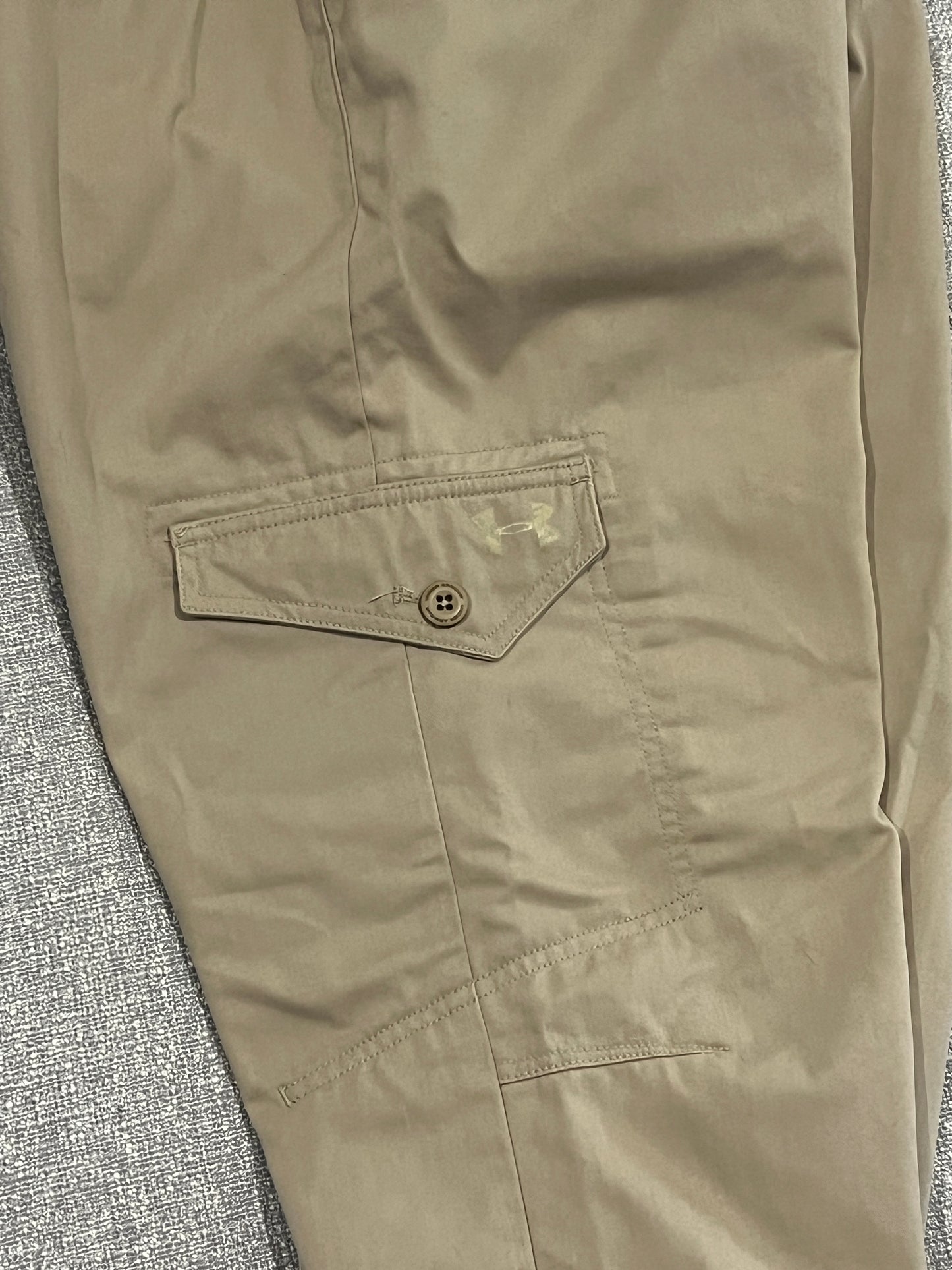 Under Armour Khaki Cargo Pants Men’s 38 Outdoor Hiking Work