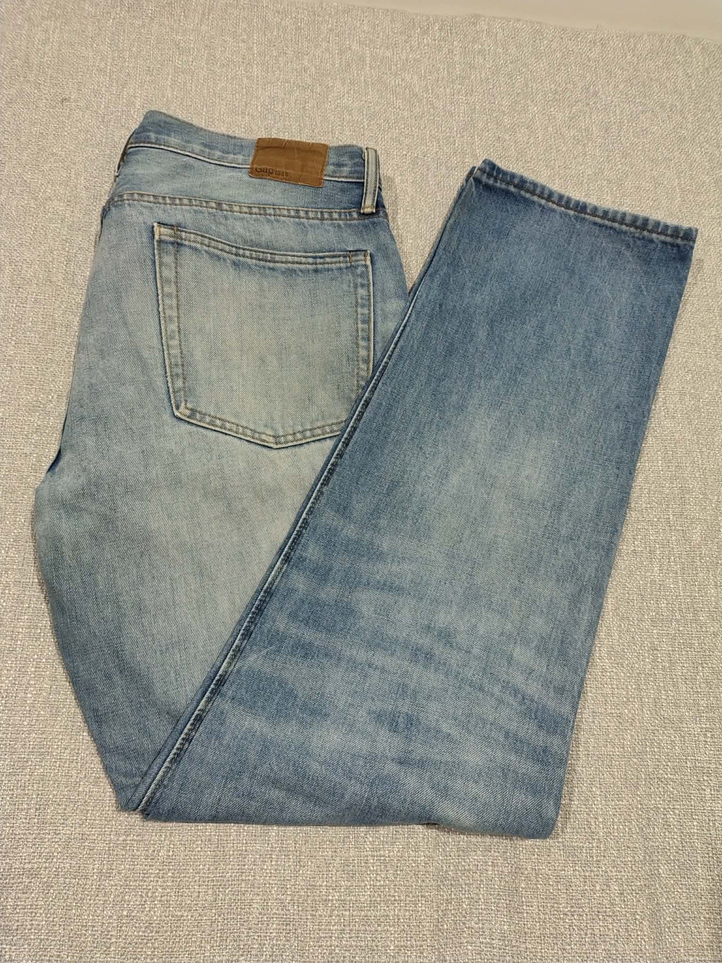 Gap 1969 Straight Jeans – Light Blue (33x32)