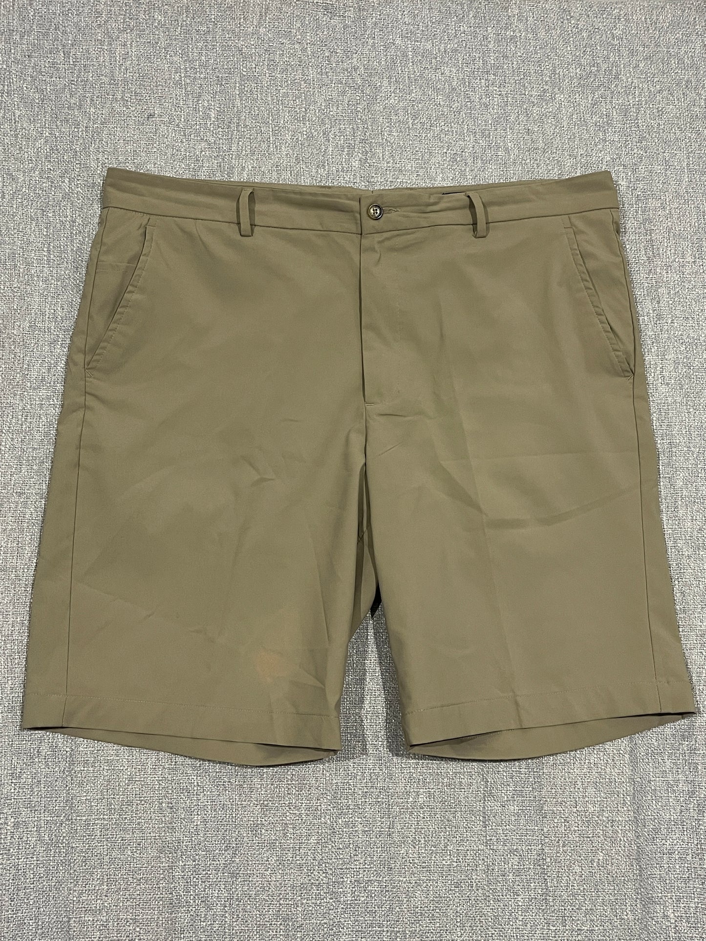 Greg Norman Men’s Golf Shorts Beige Size 38 Performance Stretch Casual