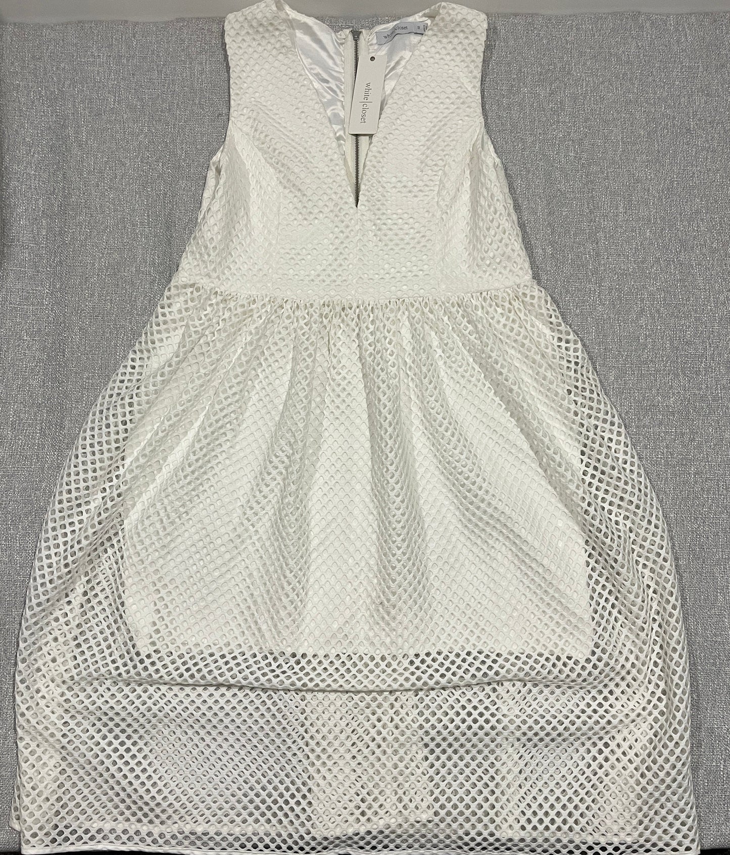 White Closet Sleeveless textured white mesh dress size 18