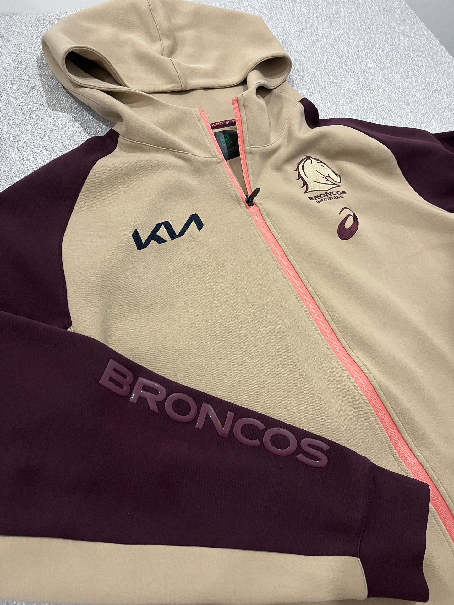 Brisbane Broncos NRL Hoodie Jacket Mens 3XL Asics Full Zip Beige Maroon KIA