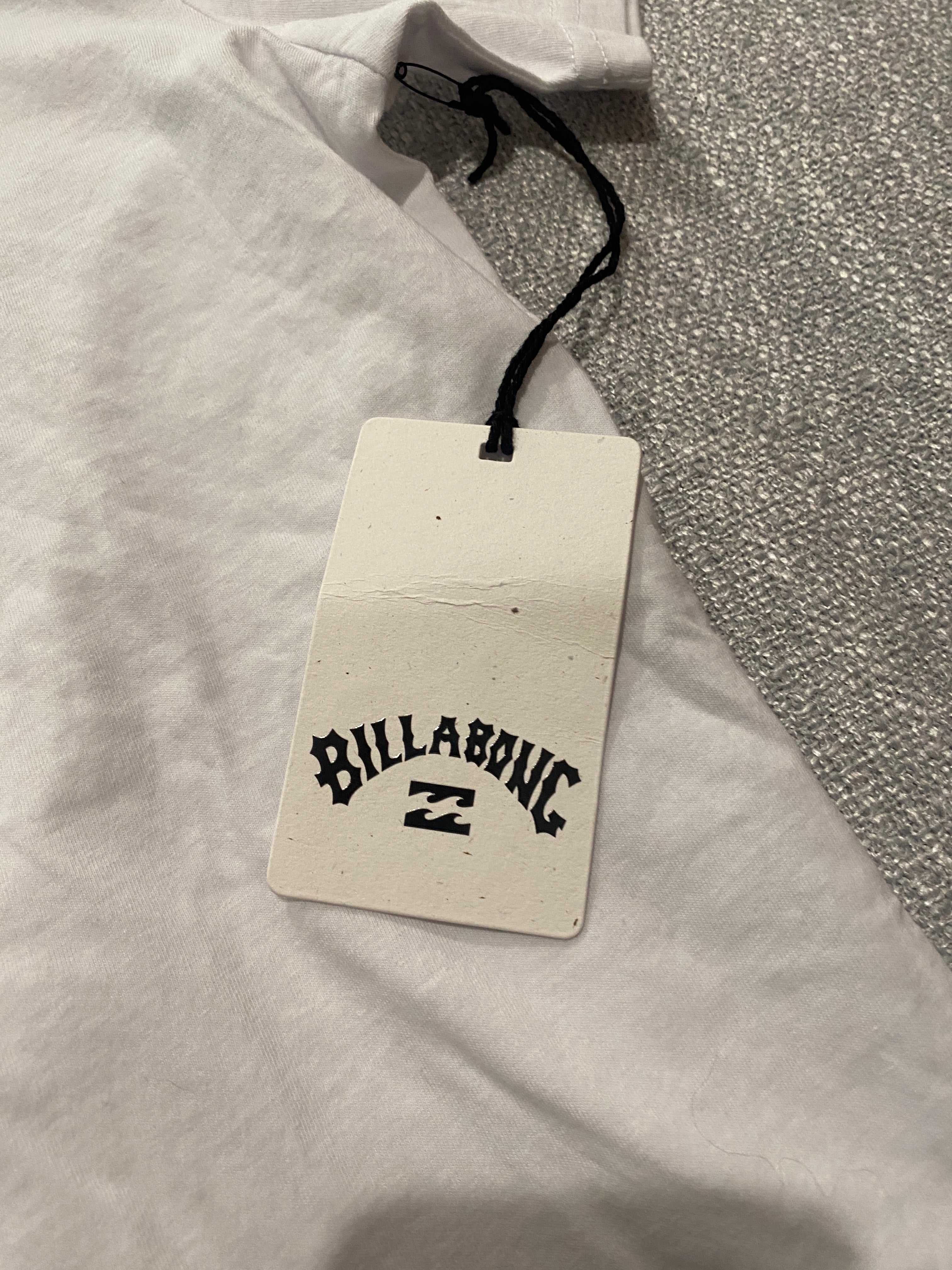 Billabong BNWT Parrot Australia Design White Tee