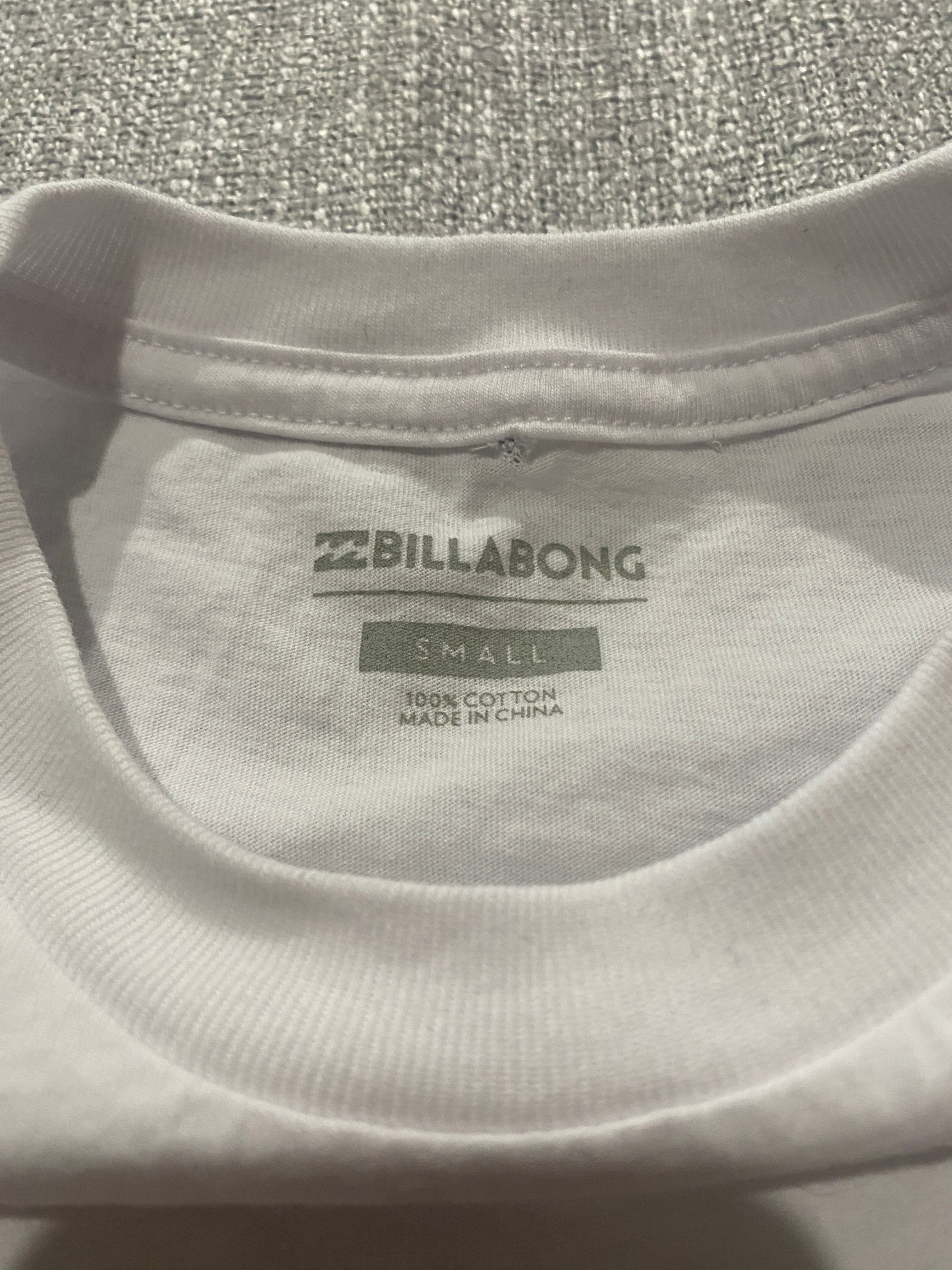 Billabong BNWT Parrot Australia Design White Tee