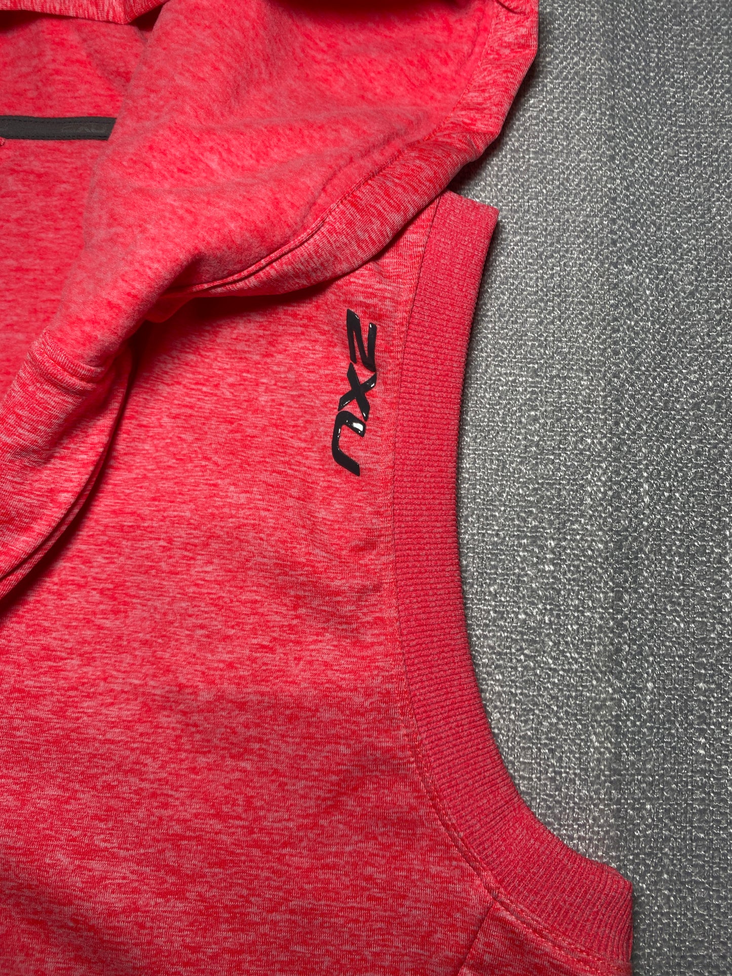 2XU Sleeveless Hoodie Womens Small Red Zip Training Vest Activewear