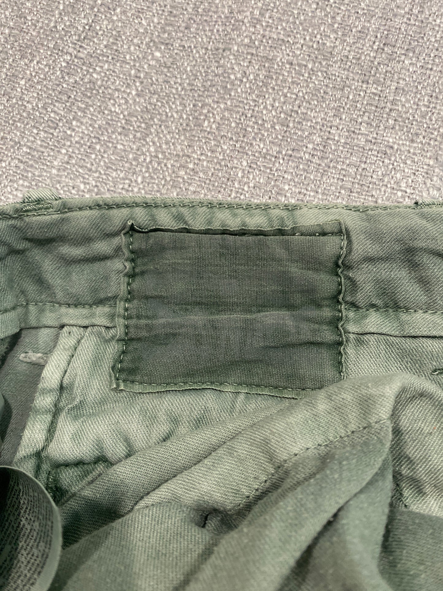 Y2K Levi’s Minimal Streetwear Pants 33 Inch