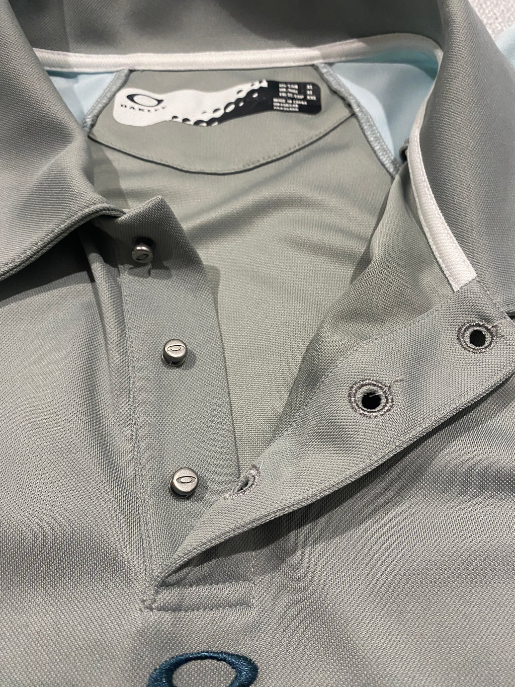 Oakley Men's Polo Shirt in Gray and Light Blue