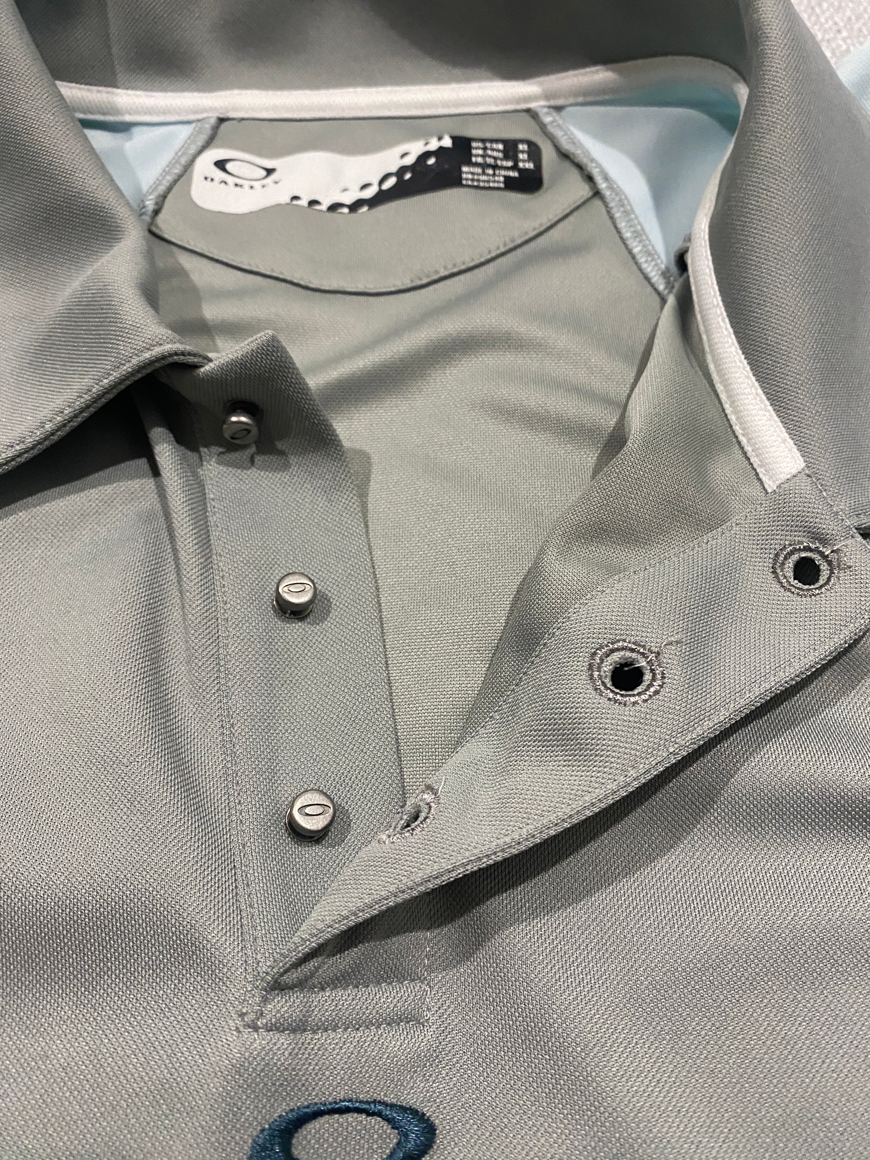 Oakley Men's Polo Shirt in Gray and Light Blue