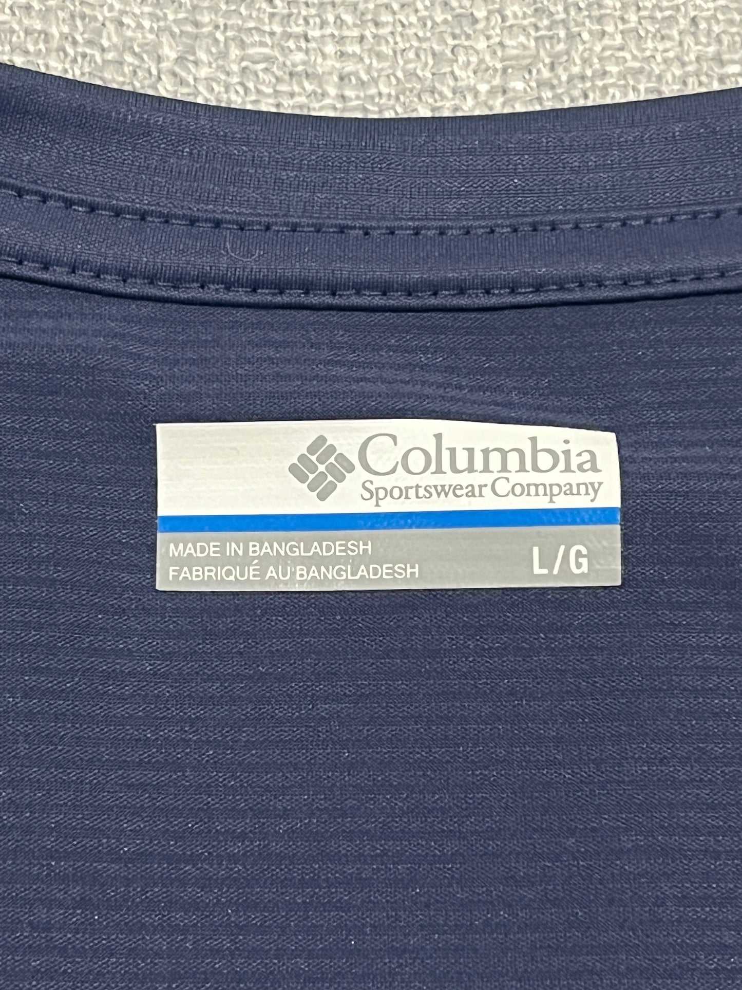 Columbia Omni-Wick Performance T-Shirt – Women’s Large – Navy Blue