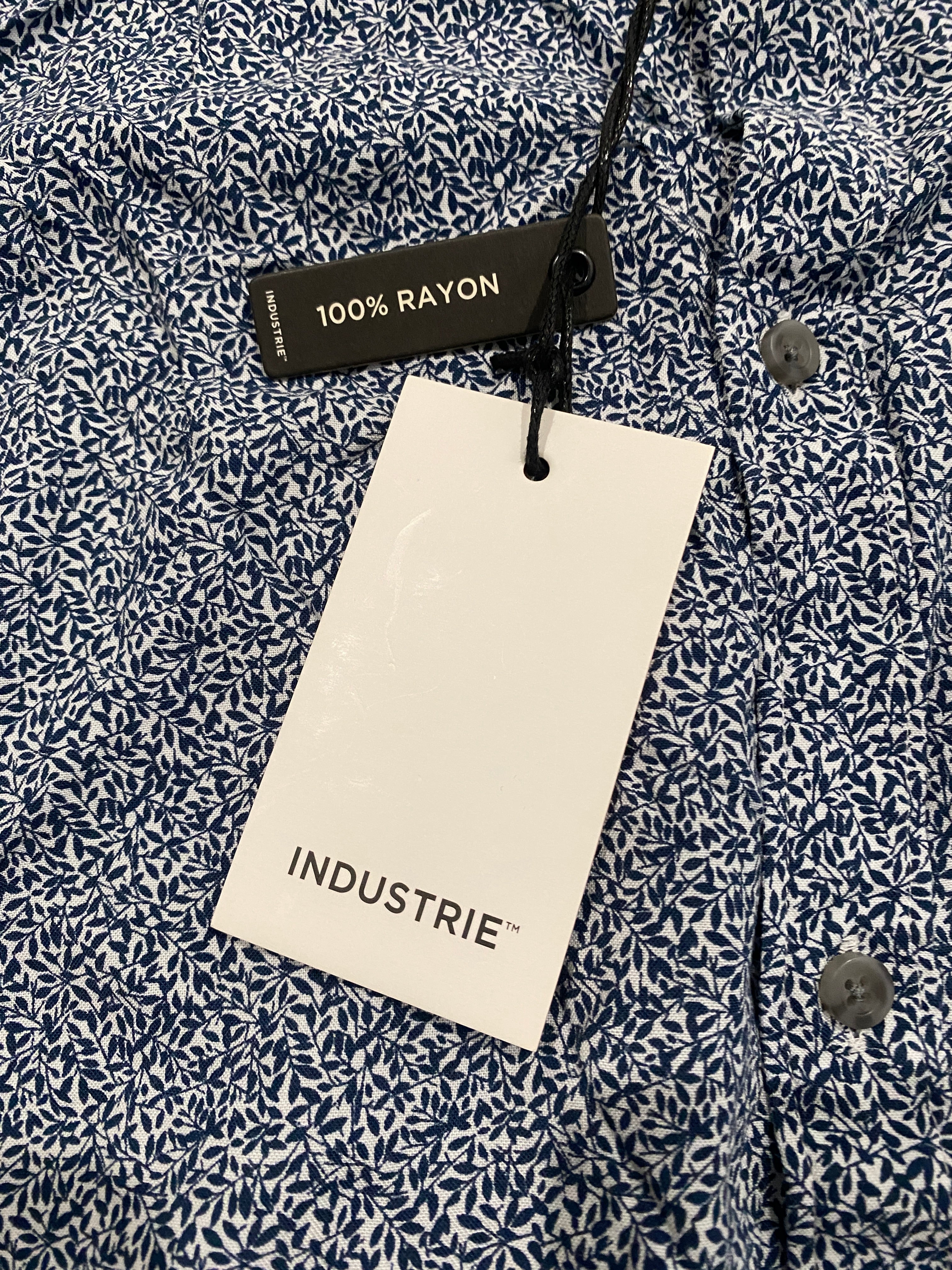 Industries Classic Fit S/S Shirt BNWT