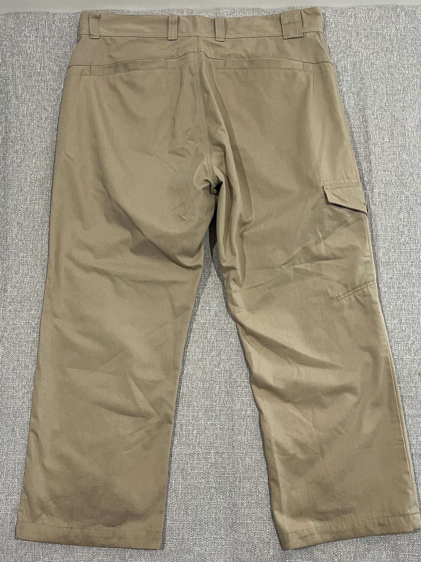 Under Armour Khaki Cargo Pants Men’s 38 Outdoor Hiking Work