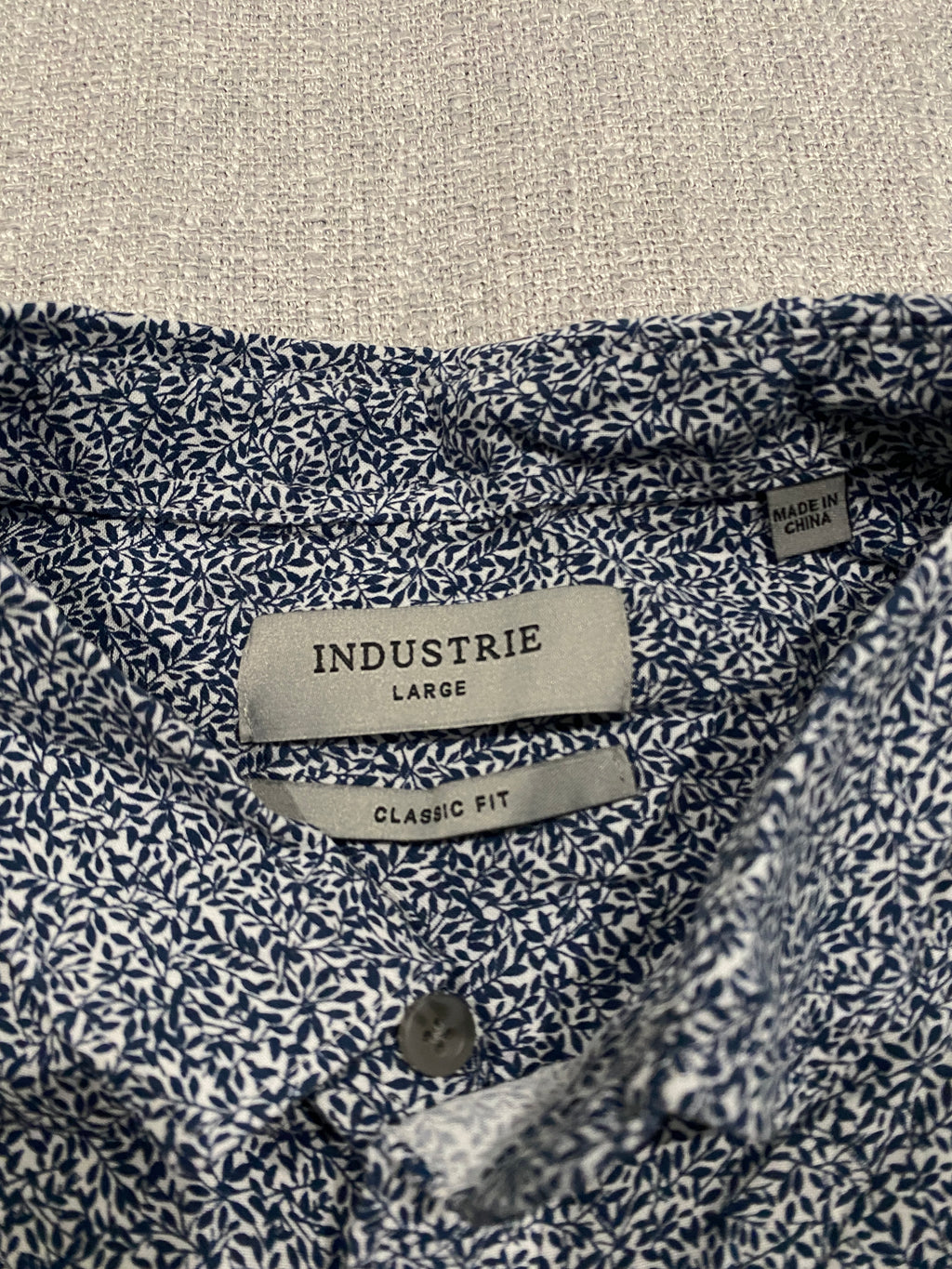 Industries Classic Fit S/S Shirt BNWT