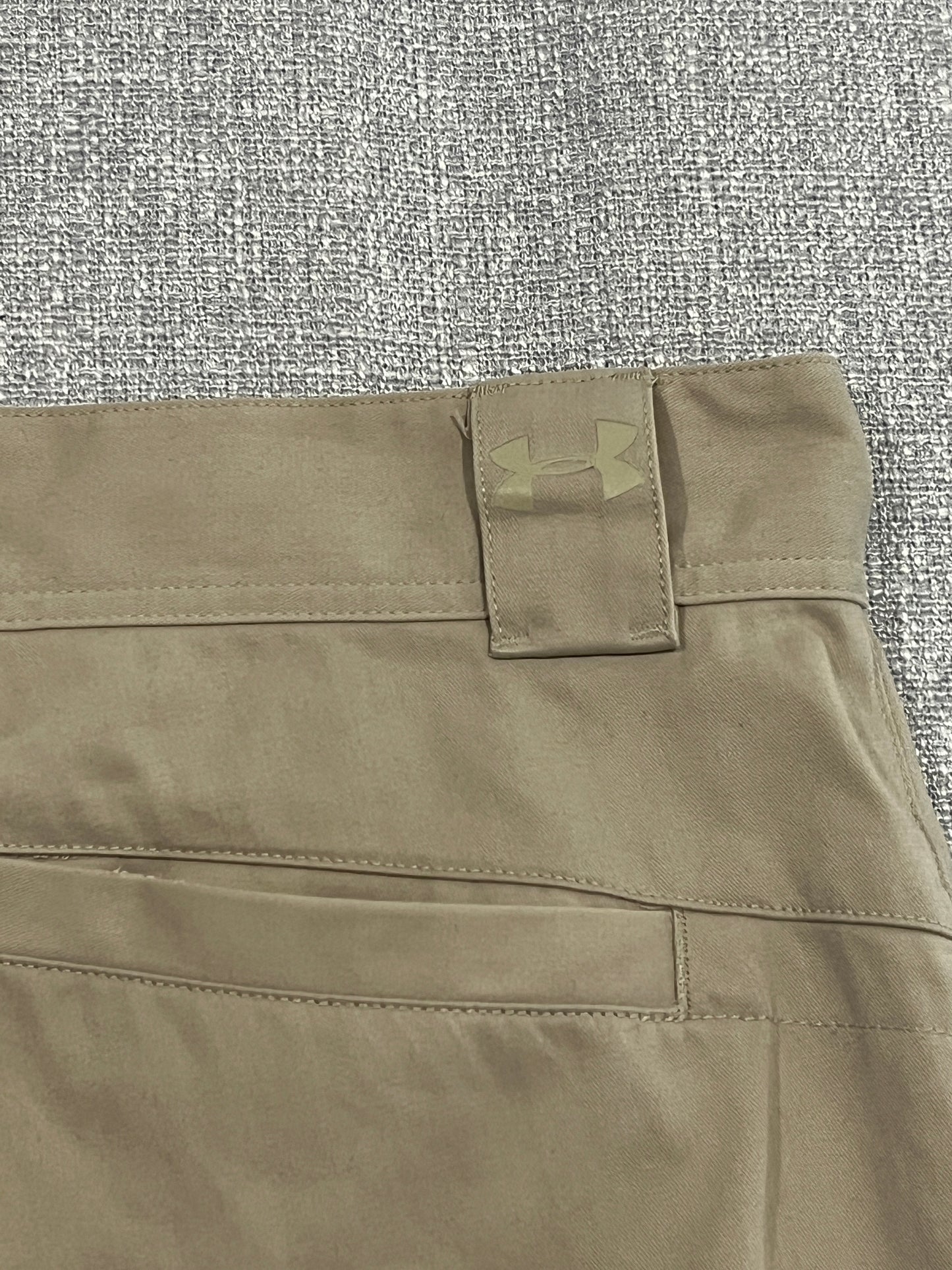 Under Armour Khaki Cargo Pants Men’s 38 Outdoor Hiking Work