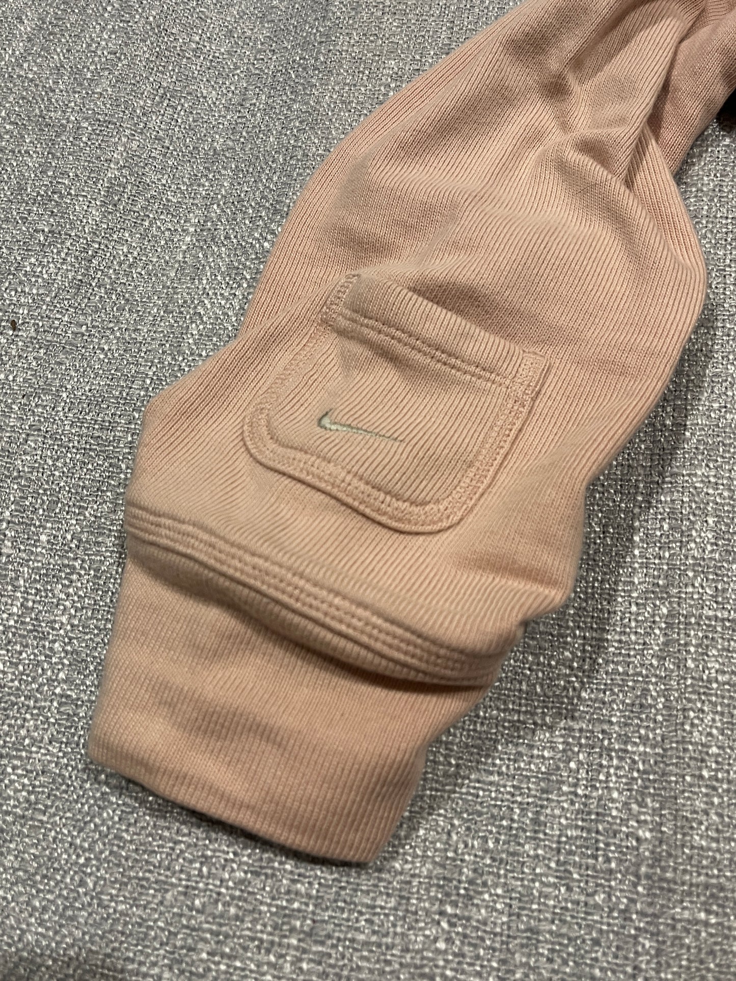 Nike Pegasus Women’s 3/4 Sleeve Sweatshirt – Large – Beige/Pink