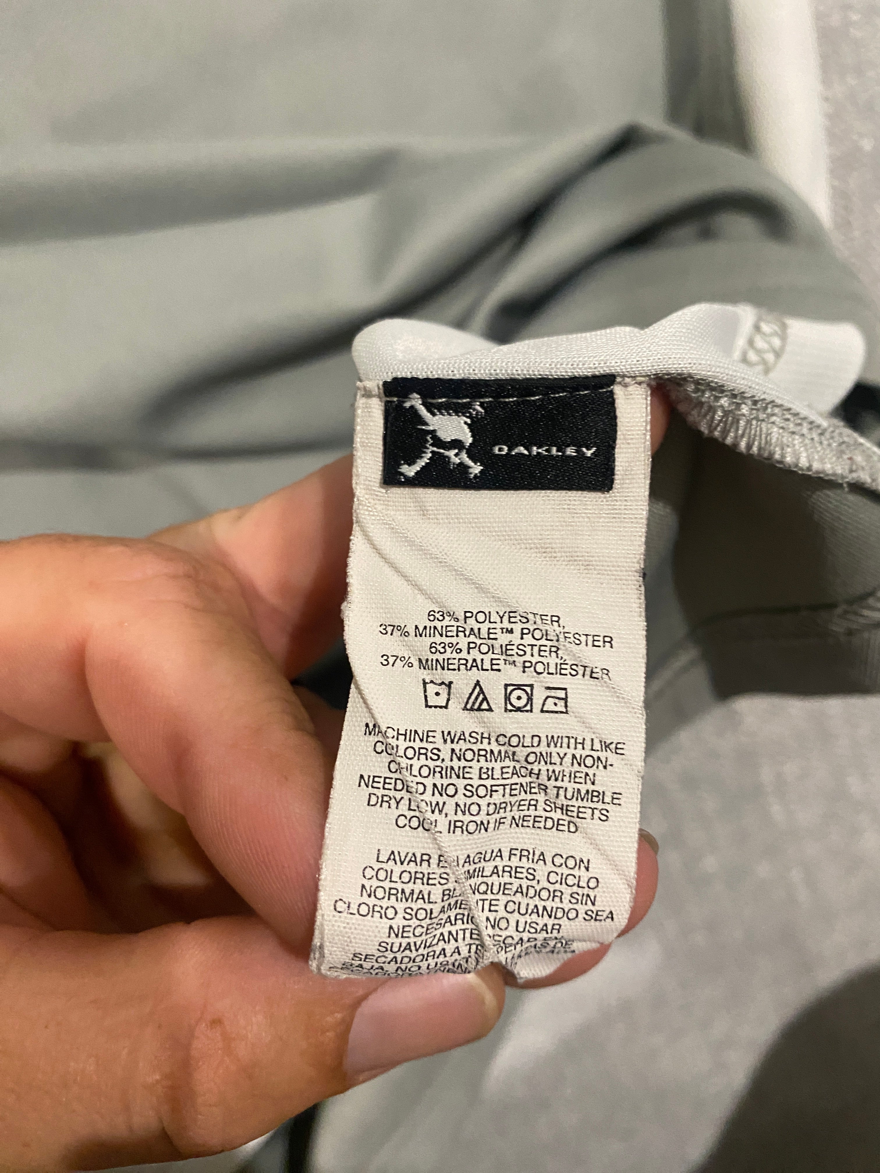 Oakley Men's Polo Shirt in Gray and Light Blue