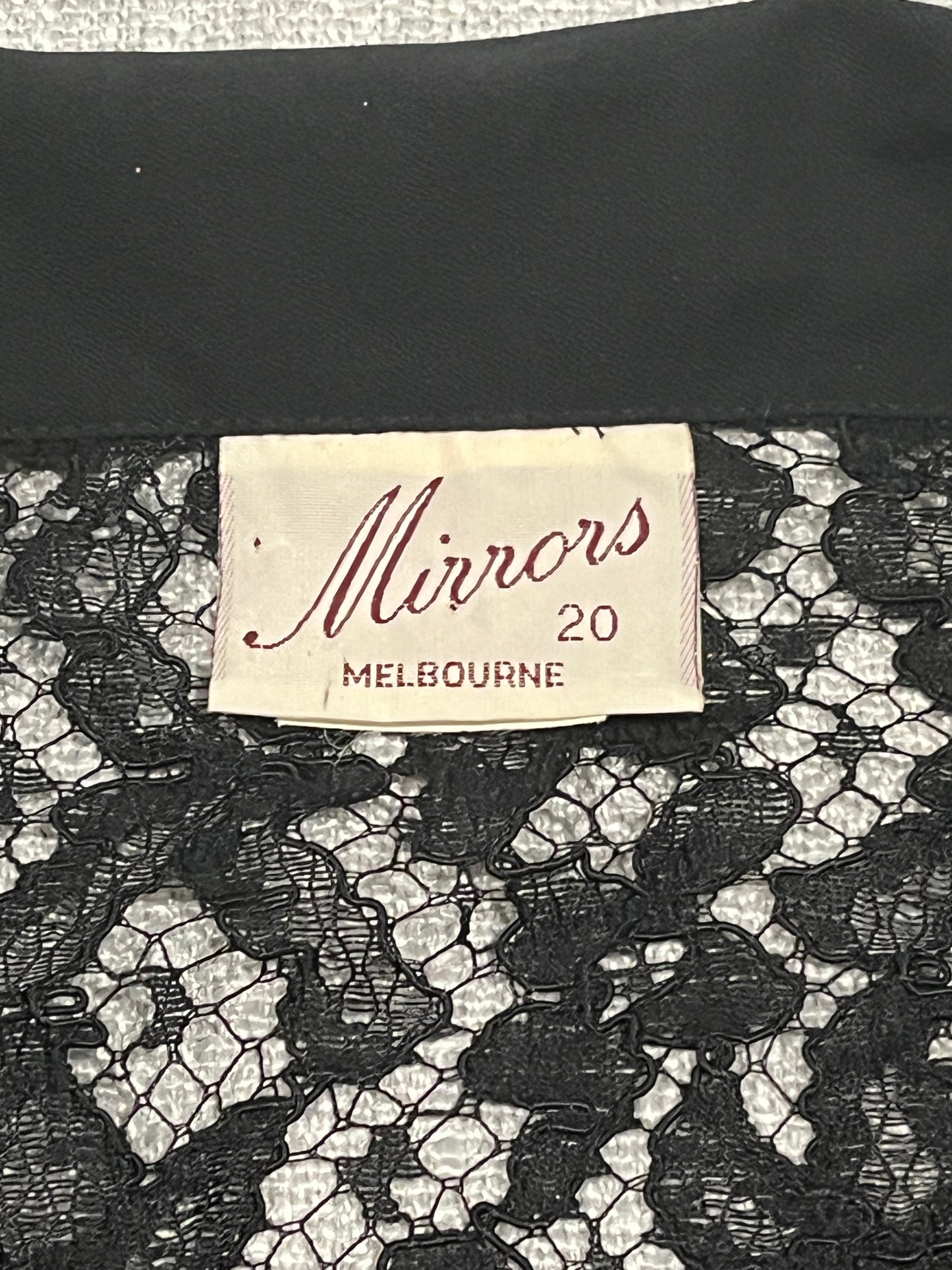 Mirrors Women’s black lace blouse size 20