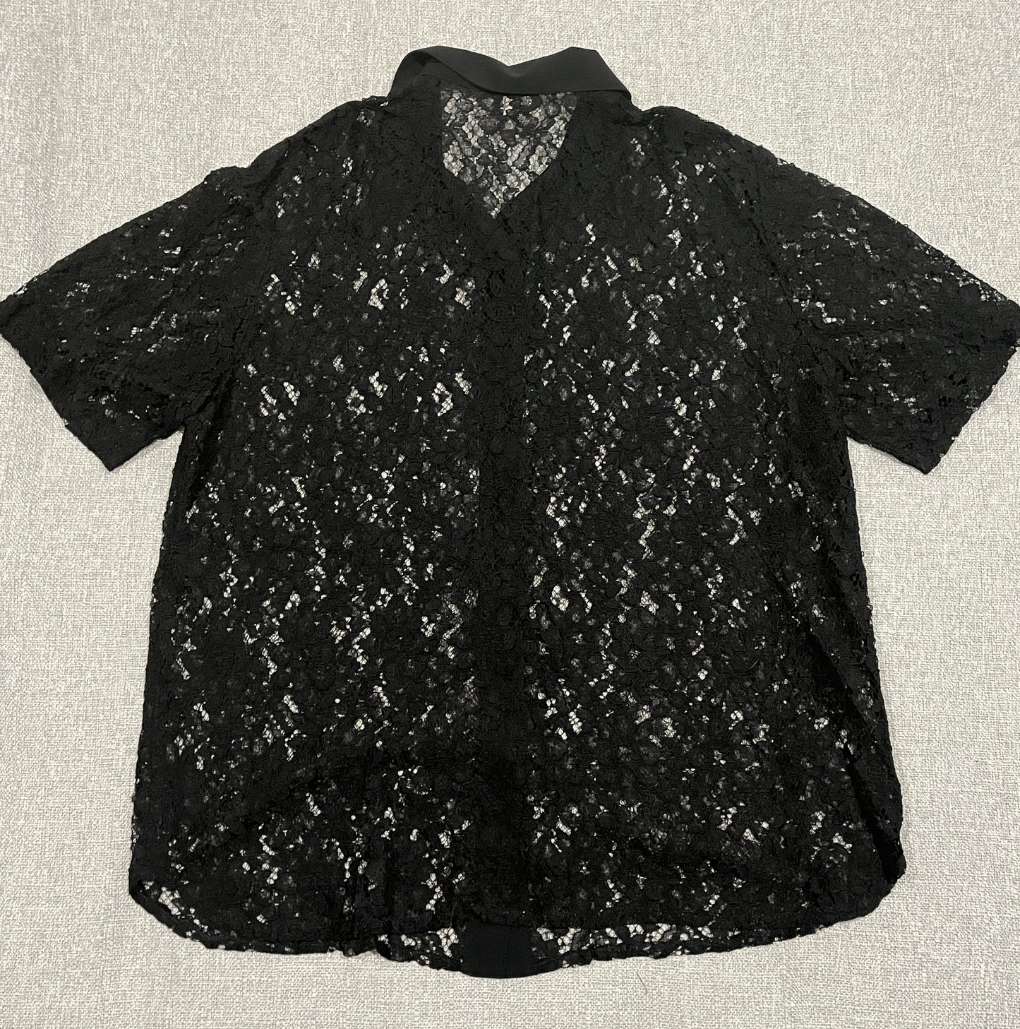 Mirrors Women’s black lace blouse size 20