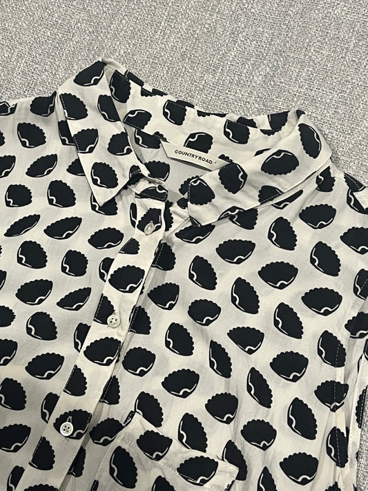 Country Road Women’s Black and White Button Up Blouse