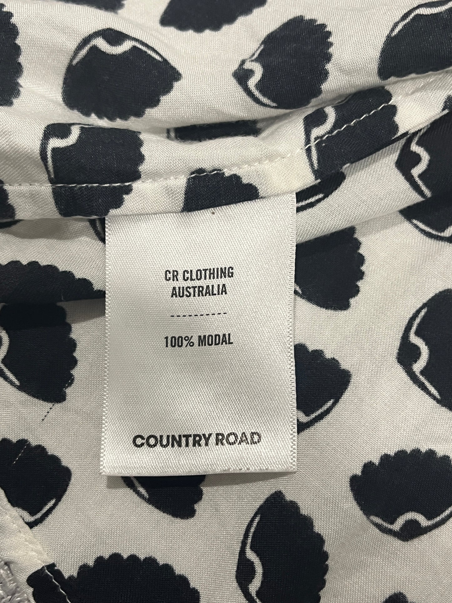 Country Road Women’s Black and White Button Up Blouse