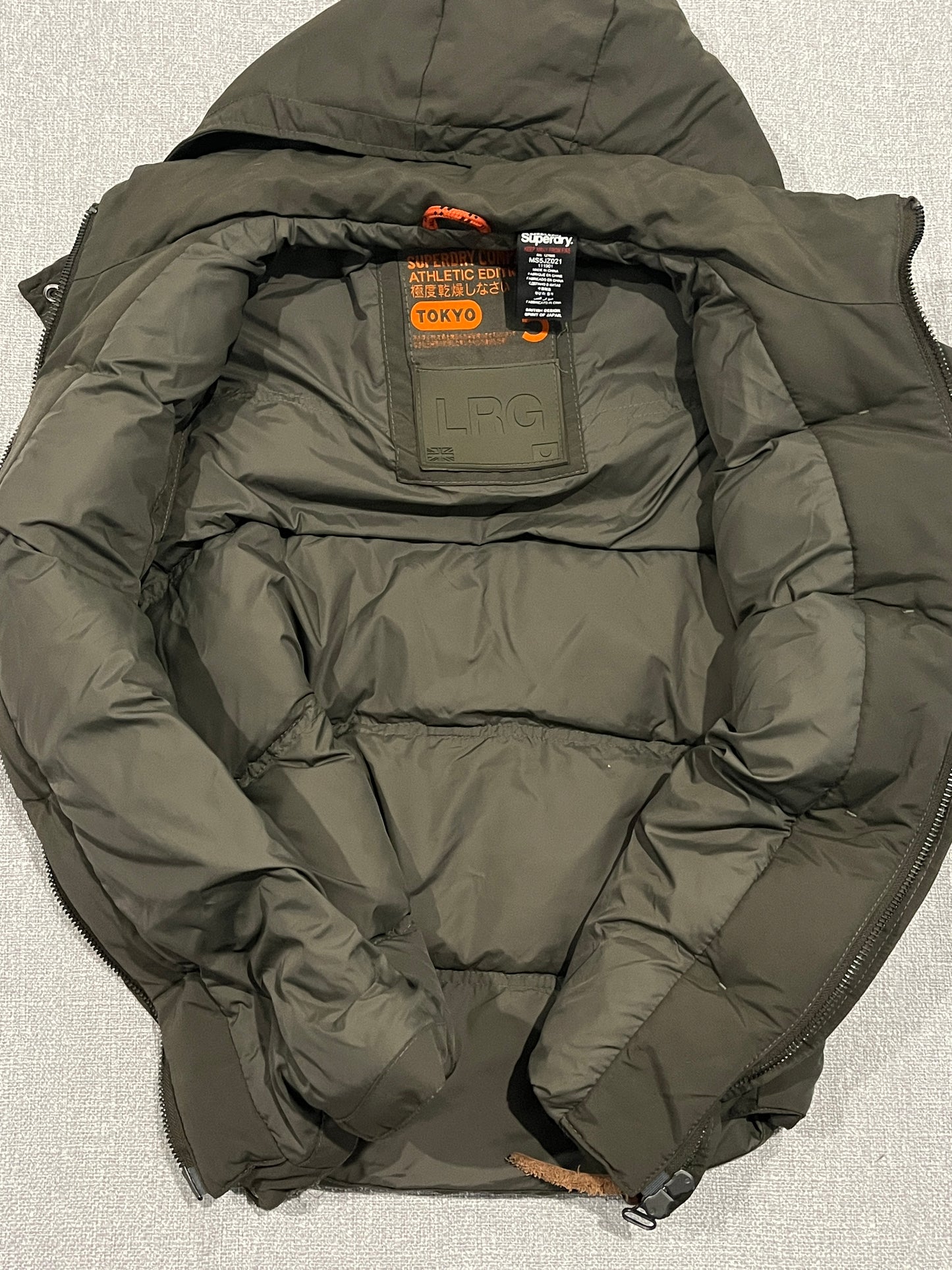 Superdry Tokyo 5 Hooded Puffer Vest Mens Large Olive Green Hooded Gilet Nylon