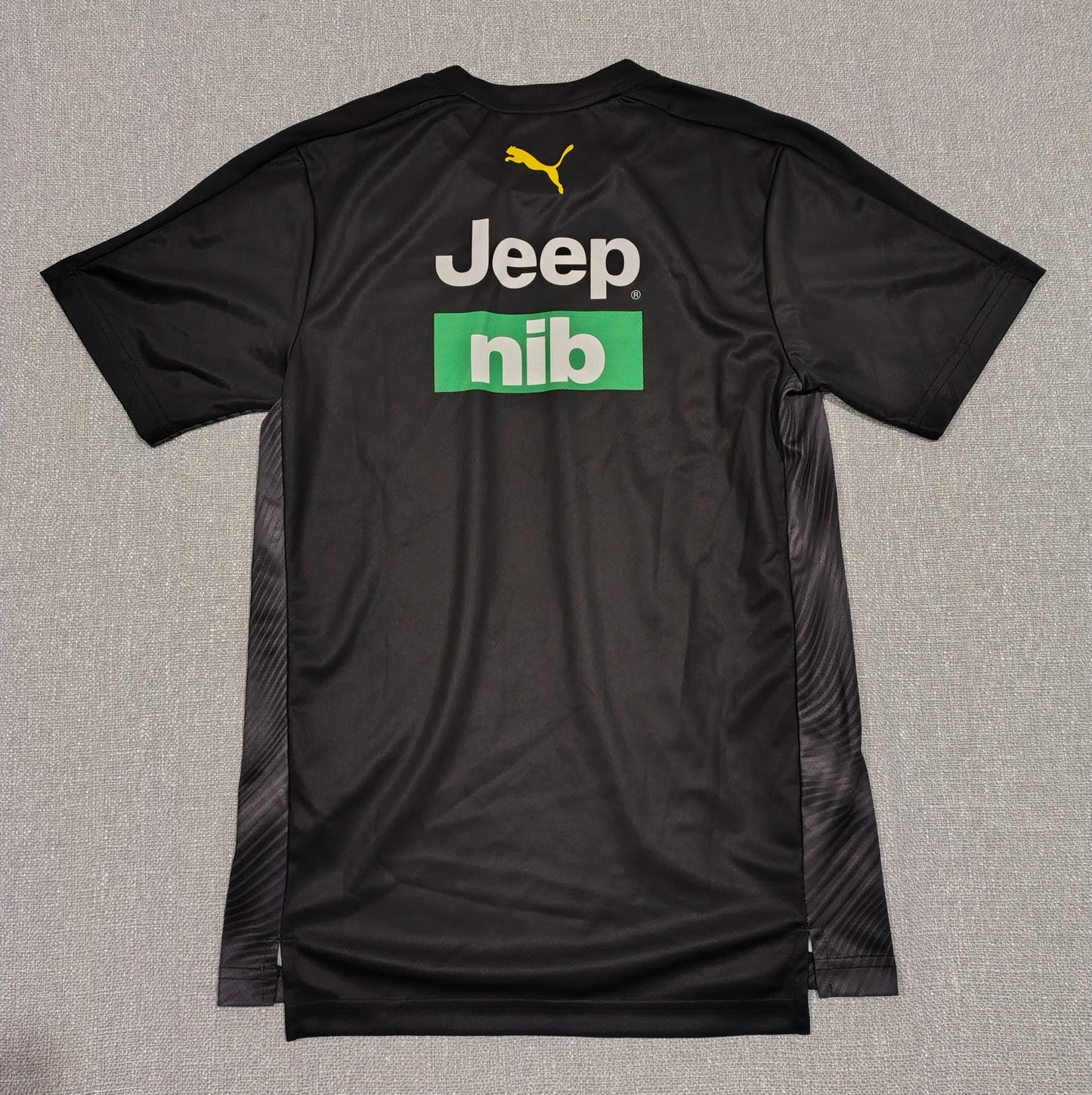 Richmond Tigers Training Tee Mens Small BNWT Puma AFL Onfield DryCELL