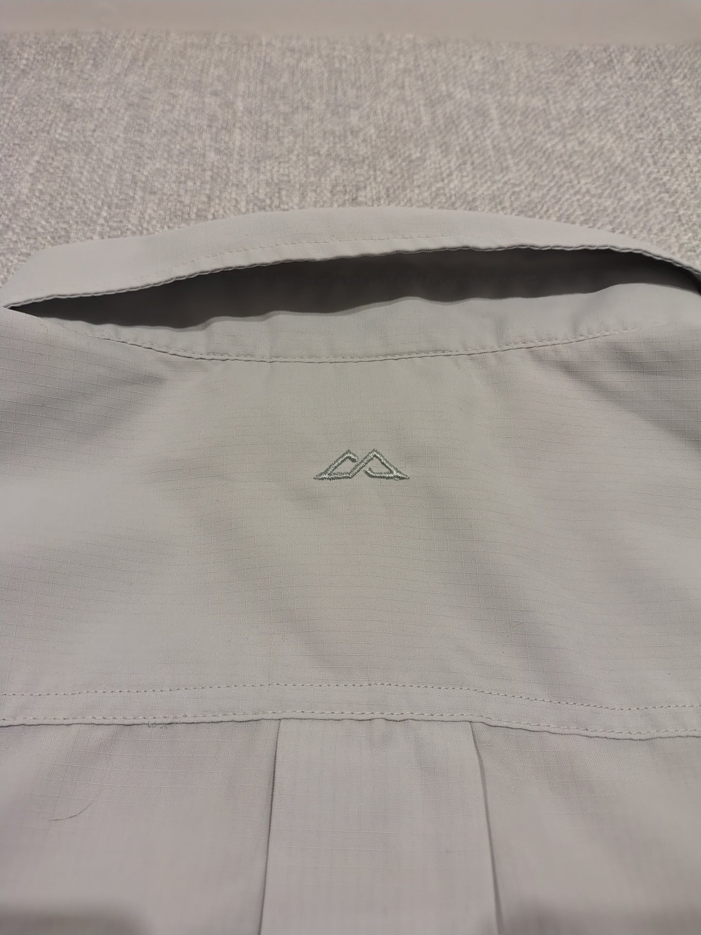 Kathmandu Outdoor Shirt Mens Medium Beige Short Sleeve Hiking Travel Lightweight